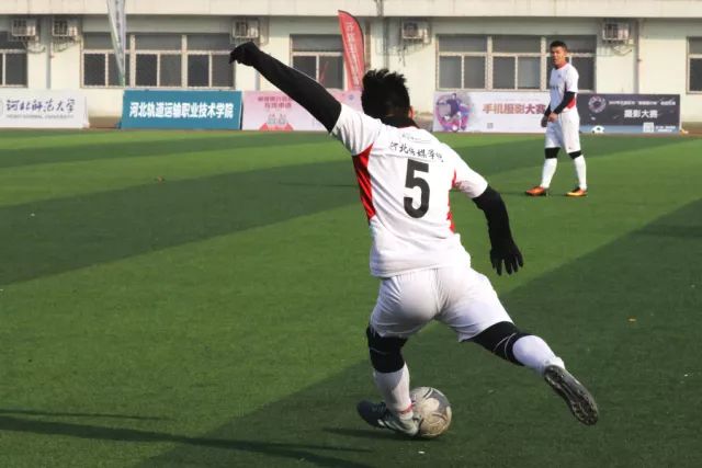 厄德高：不习惯看台看比赛和不与球队一起训练